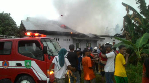 Rumah Permanen Milik Warga Duri Ludes Dilalap Api
